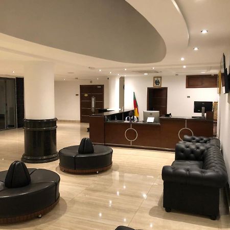 Hotel Franco Yaounde Bagian luar foto