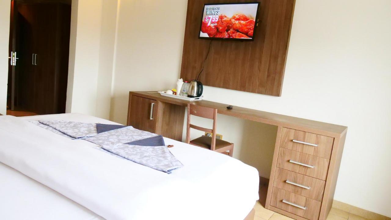 Hotel Franco Yaounde Bagian luar foto