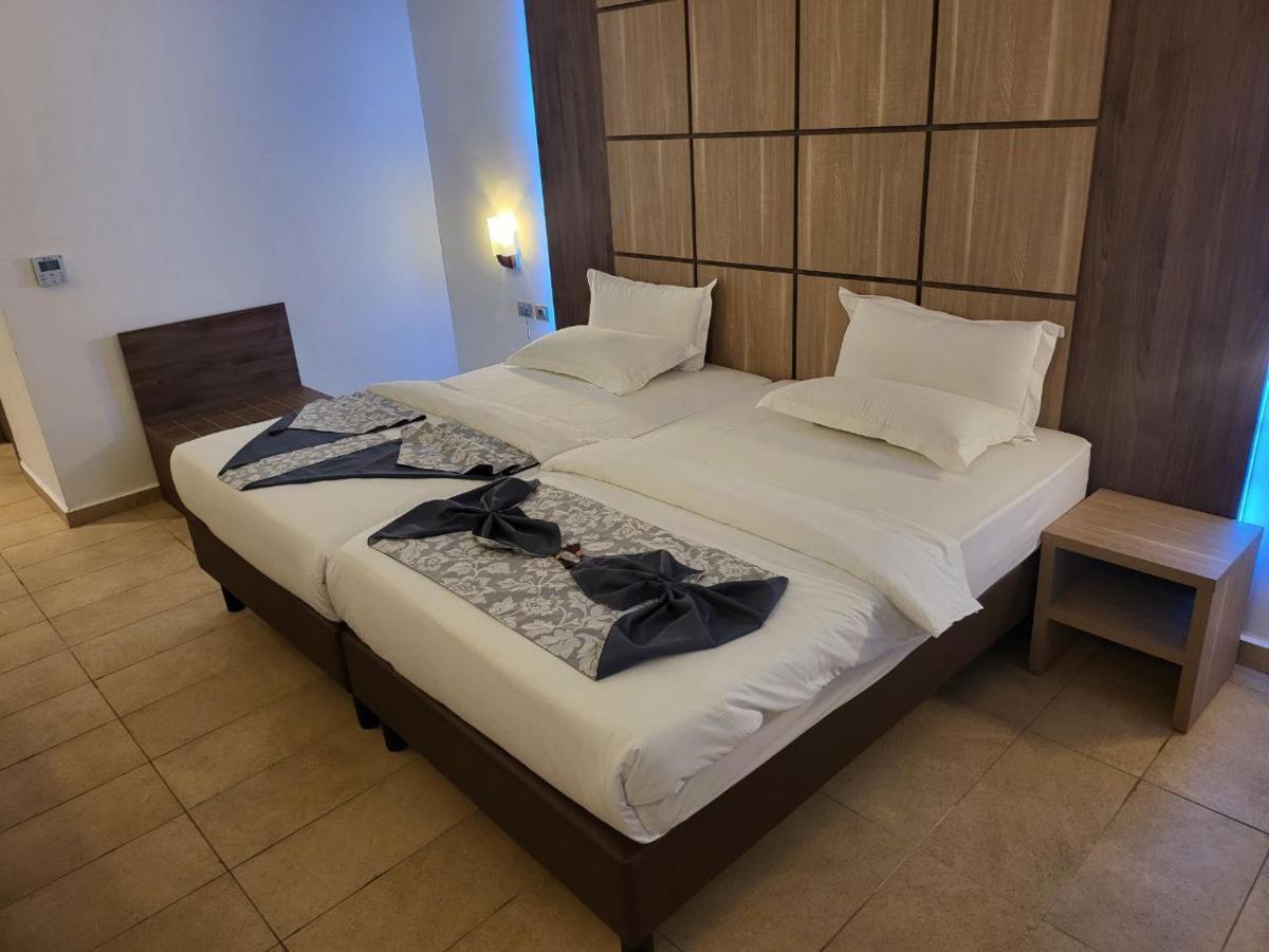 Hotel Franco Yaounde Bagian luar foto