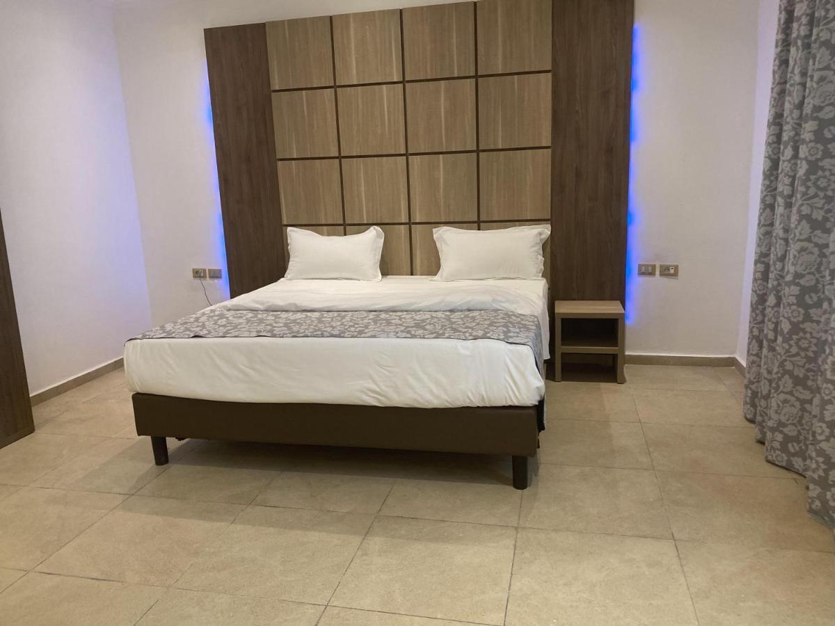 Hotel Franco Yaounde Bagian luar foto