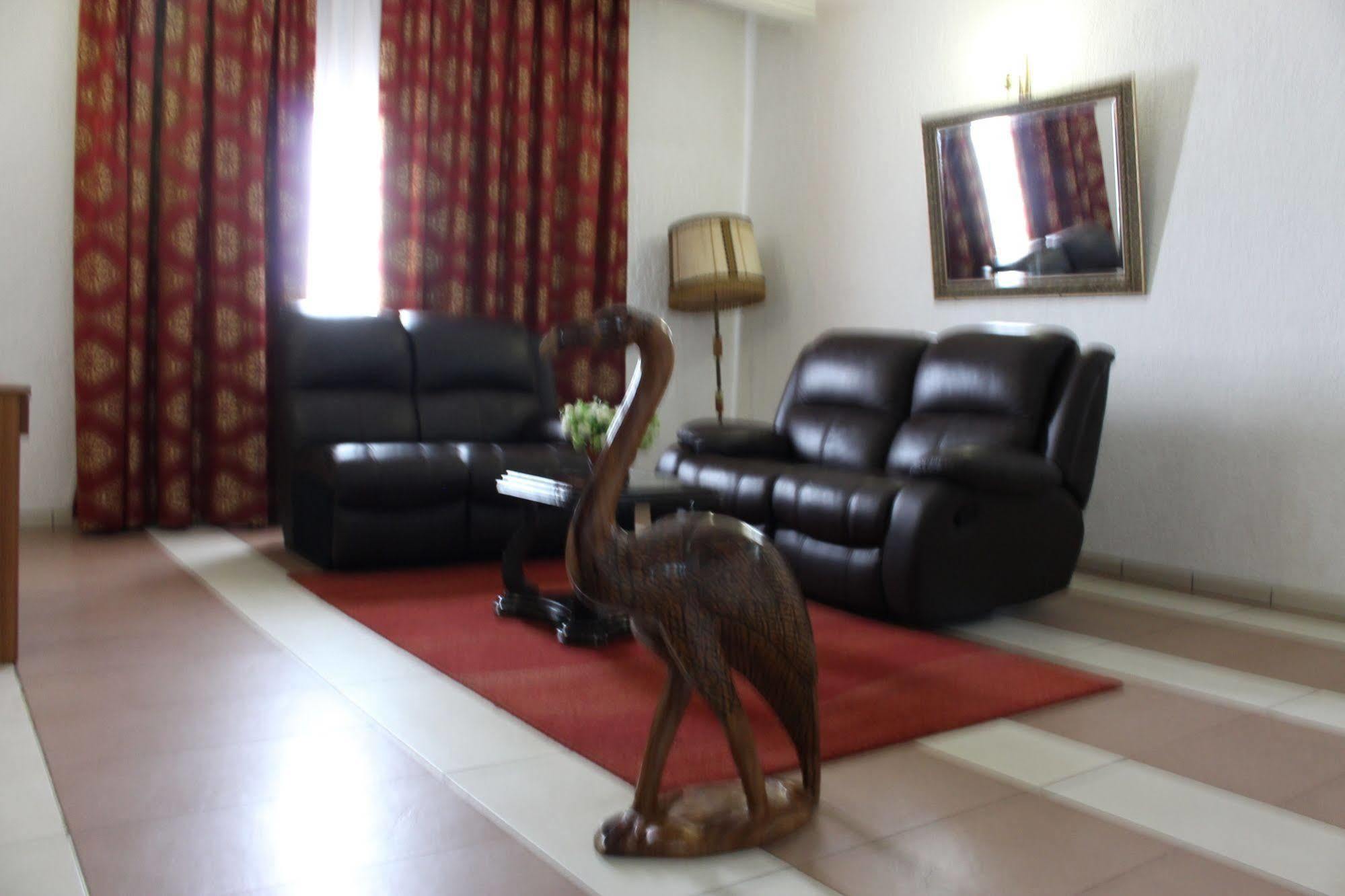 Hotel Franco Yaounde Bagian luar foto